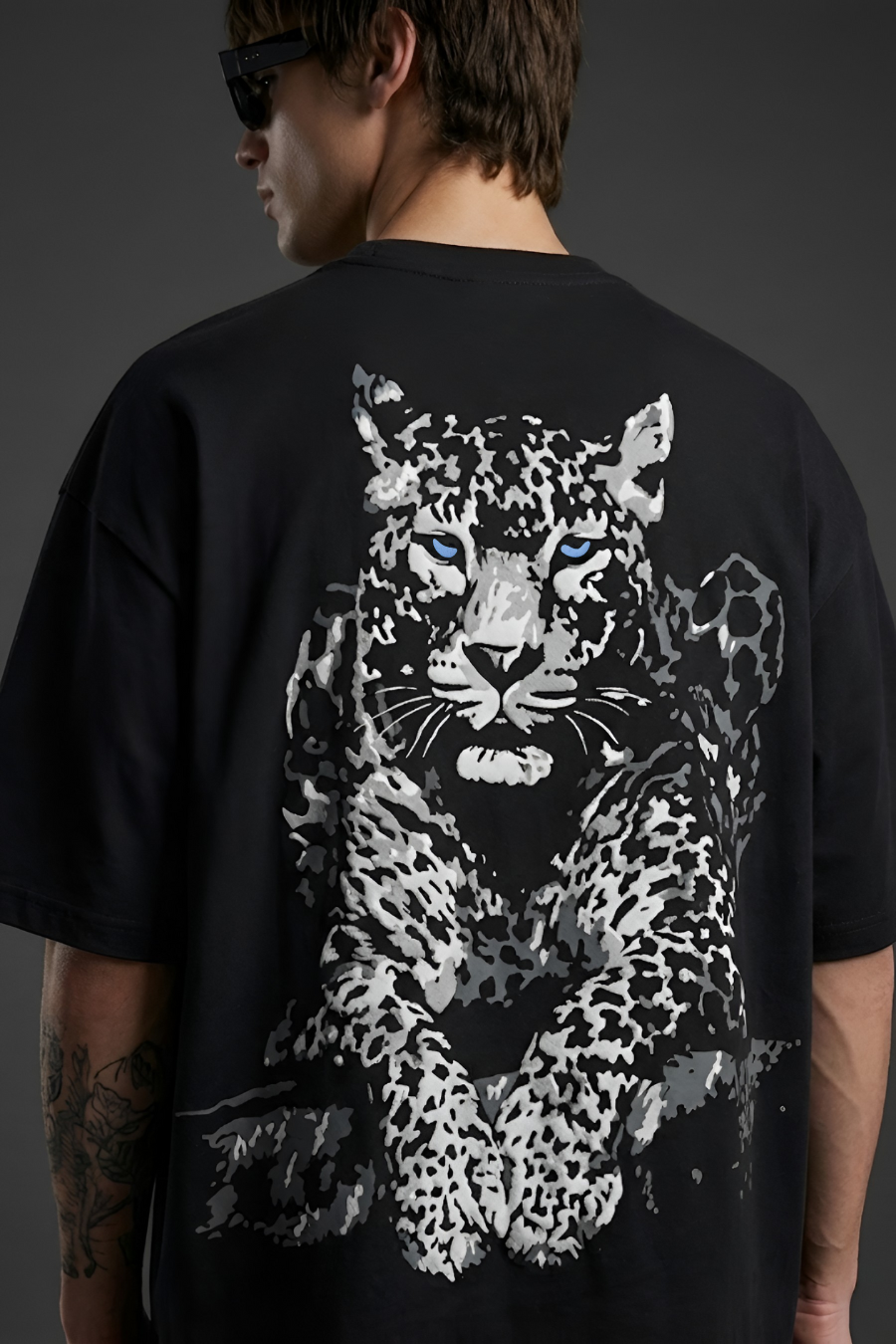 SNOW LEOPARD TEE