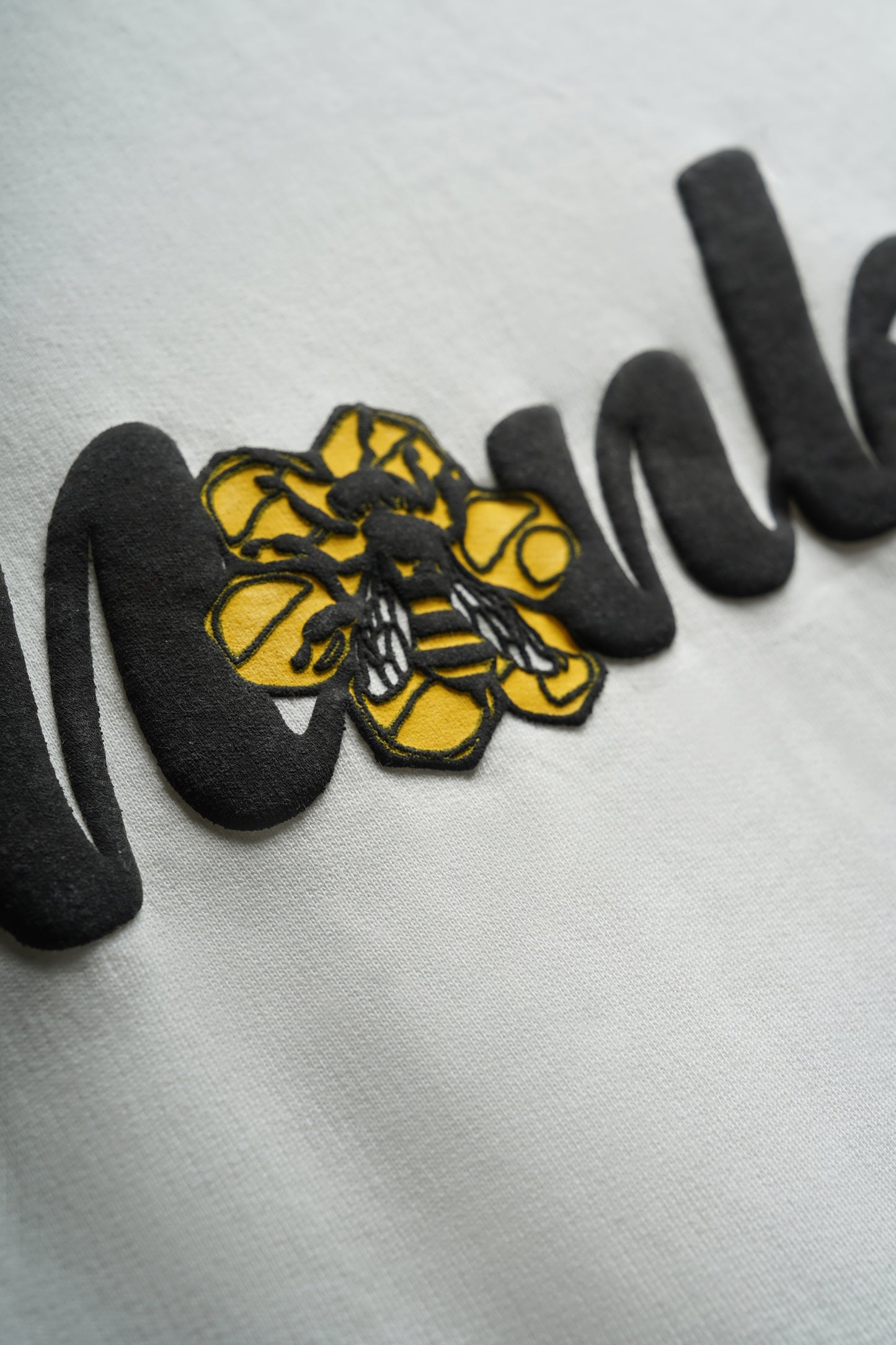 HONEYBEE TEE